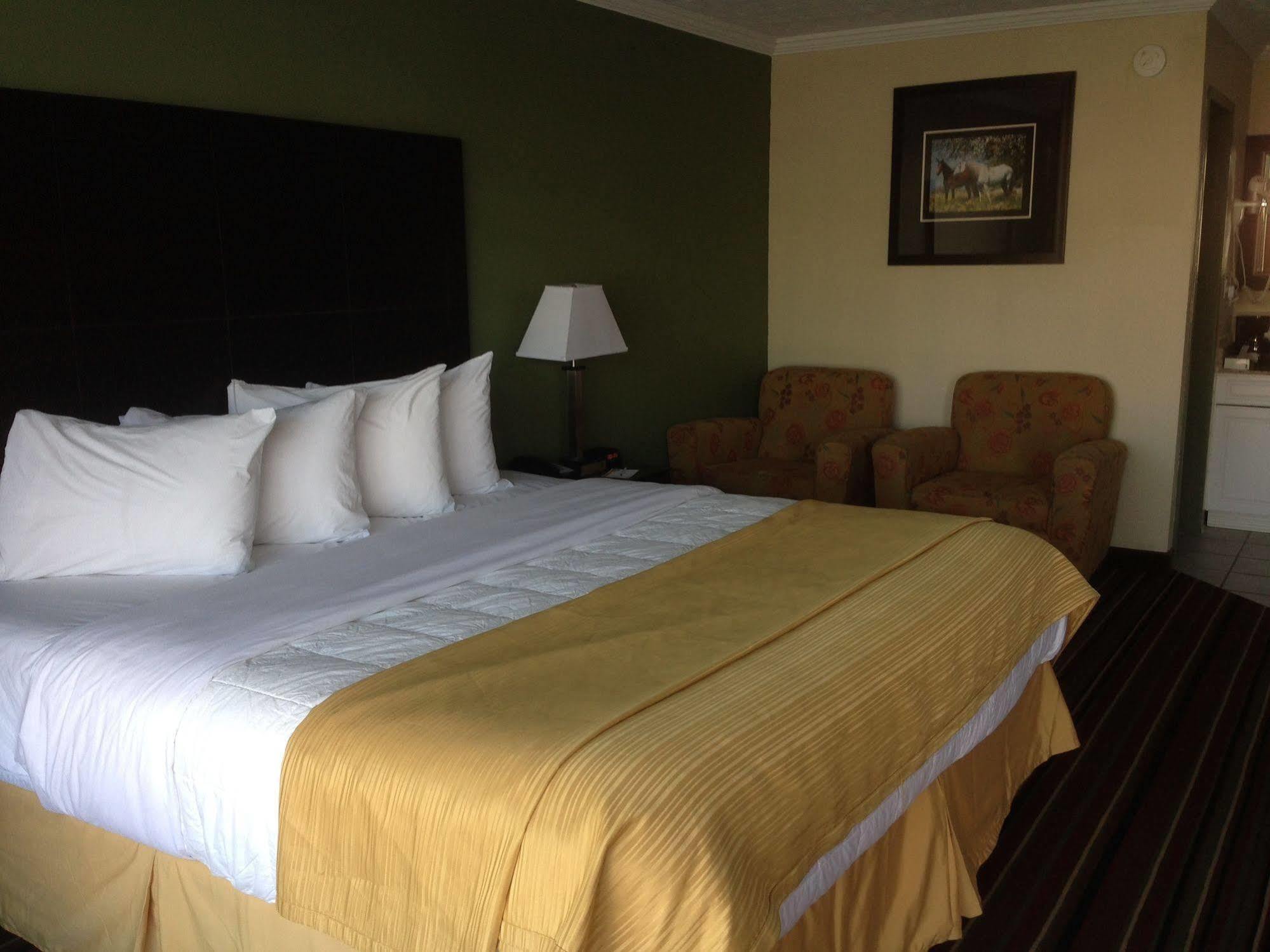 Quality Inn & Suites Horse Cave Exterior foto