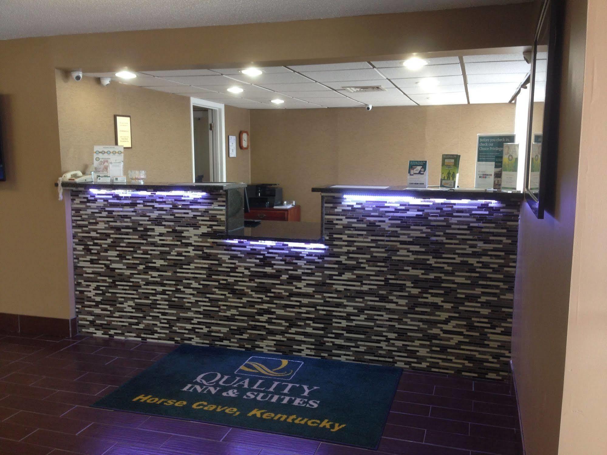 Quality Inn & Suites Horse Cave Exterior foto
